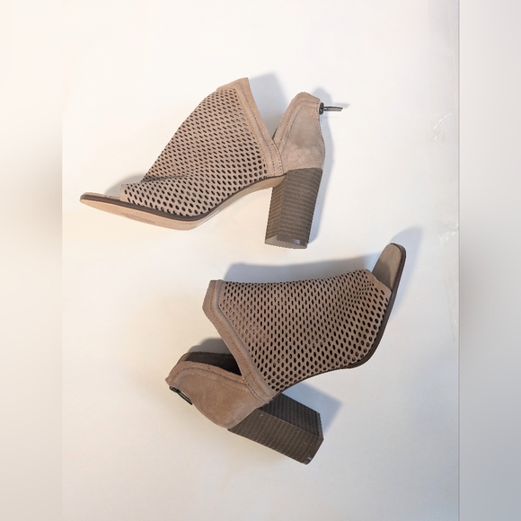 Vince camuto open toed leather woven booties in tope sz. 10 - Picture 1 of 9